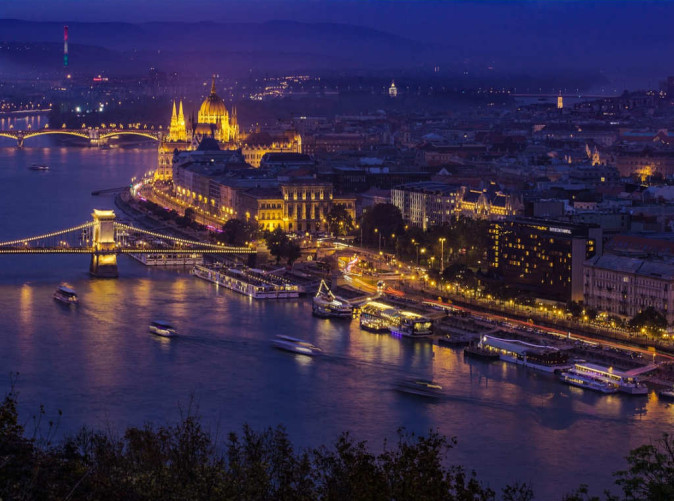 0022_budapest wfeco77-river-3274777_1280